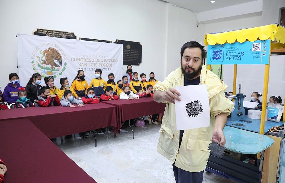 Congreso abrió sus puertas a los niños y niñas para el arte – Frontal ...