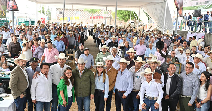 Refrenda Ricardo Gallardo su apoyo a los ganaderos potosinos